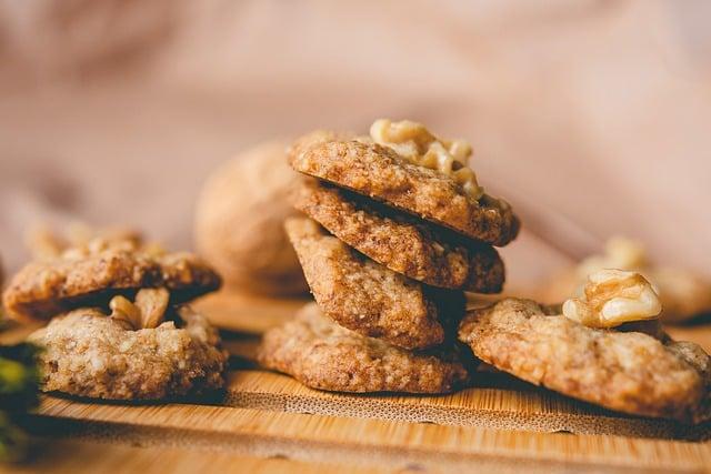 Uncover Top Snack Brands for Healthy Low-Calorie Options